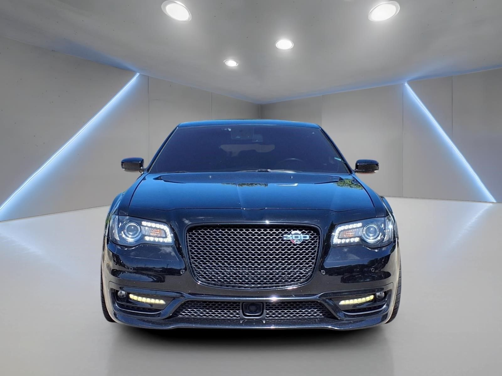 2023 Chrysler 300 C - 2