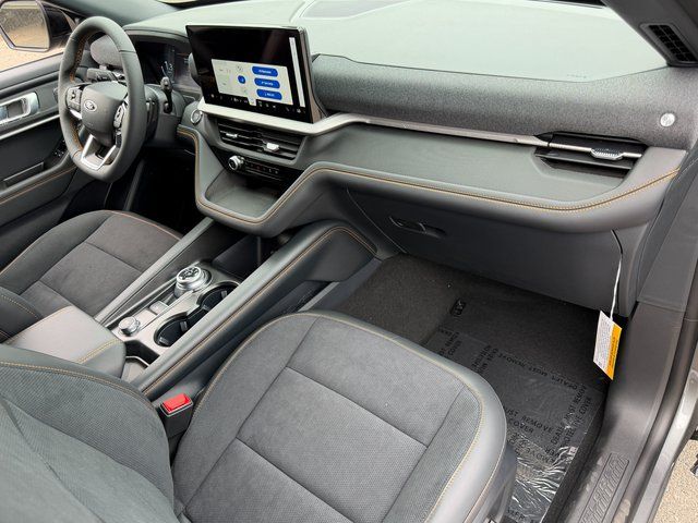 New 2026 Carbonized Gray Metallic Ford Tremor image 9