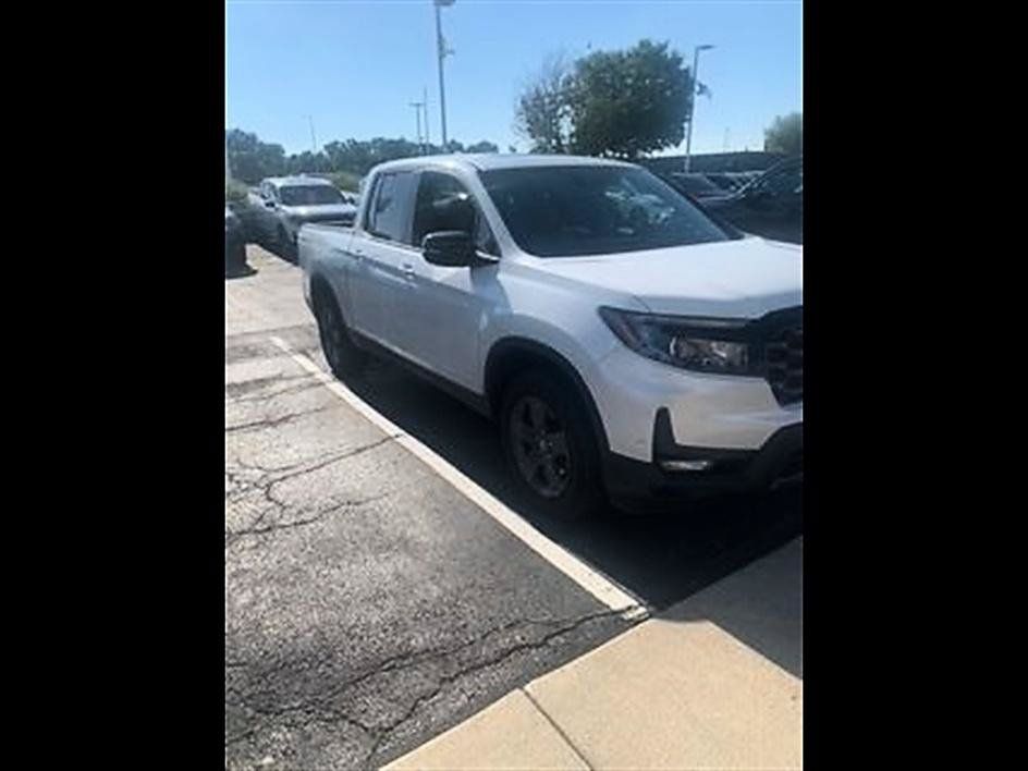 Platinum White Pearl 2024 Honda Ridgeline Pickup Truck All-Wheel Drive 9-Speed Automatic