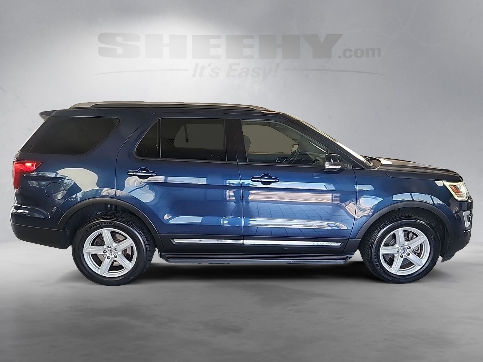 Certified Used 2017 Blue Jeans Metallic Ford XLT image 10