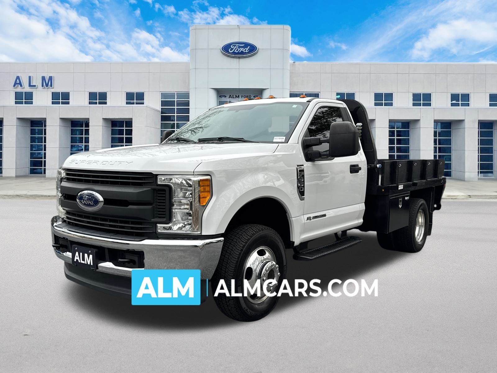 2017 Ford F-350 Super Duty Chassis Cab XL