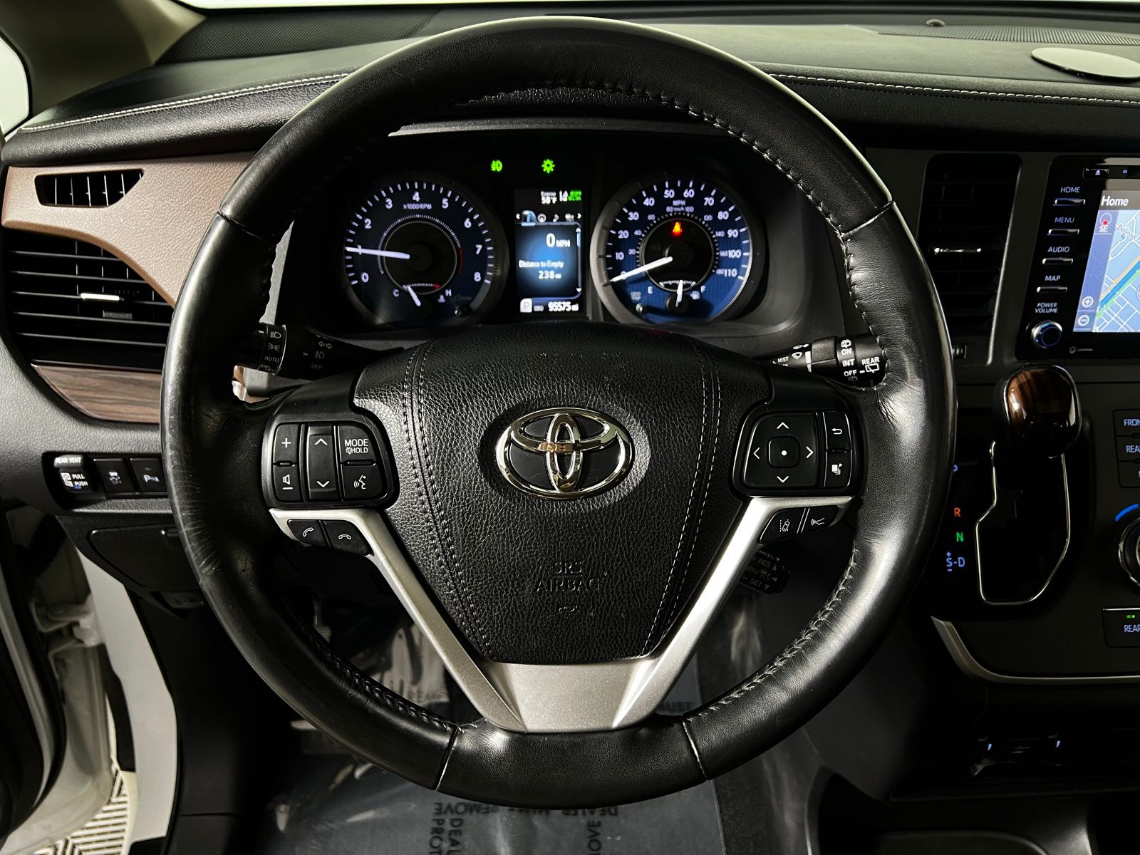 Thumbnail: 2020 Toyota Sienna - 15