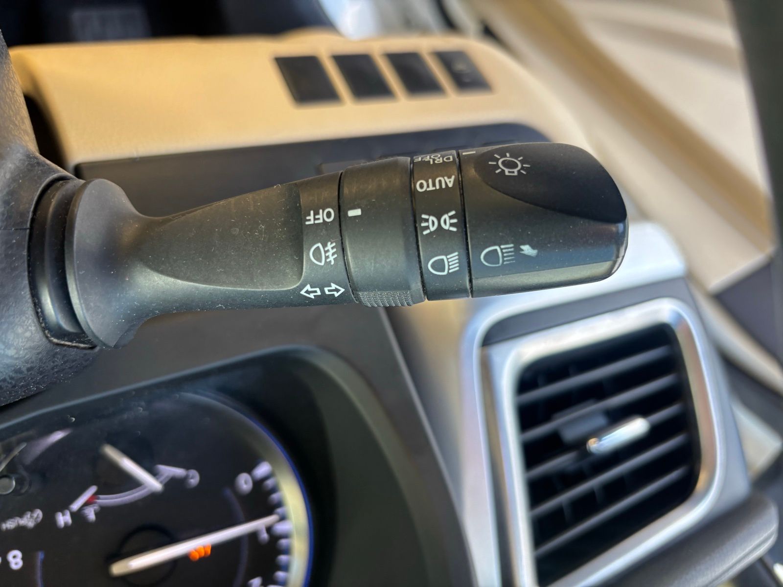 Used Car 2015 Toyota Highlander  Xle V6 For Sale Under $20,000 In Austin, Texas