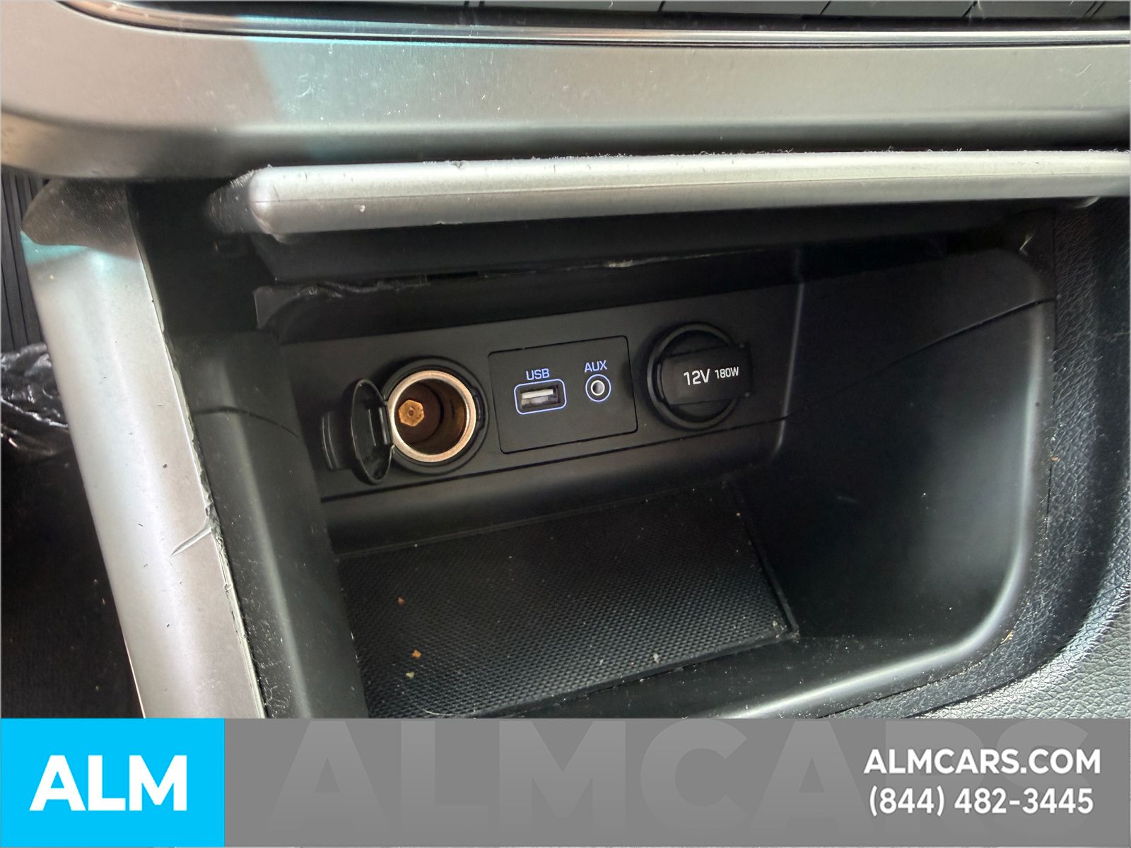 Used 2016 Silver Hyundai SE image 18