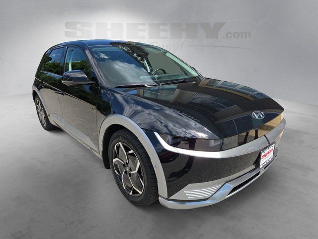 Used 2023 Black Hyundai Limited image 2