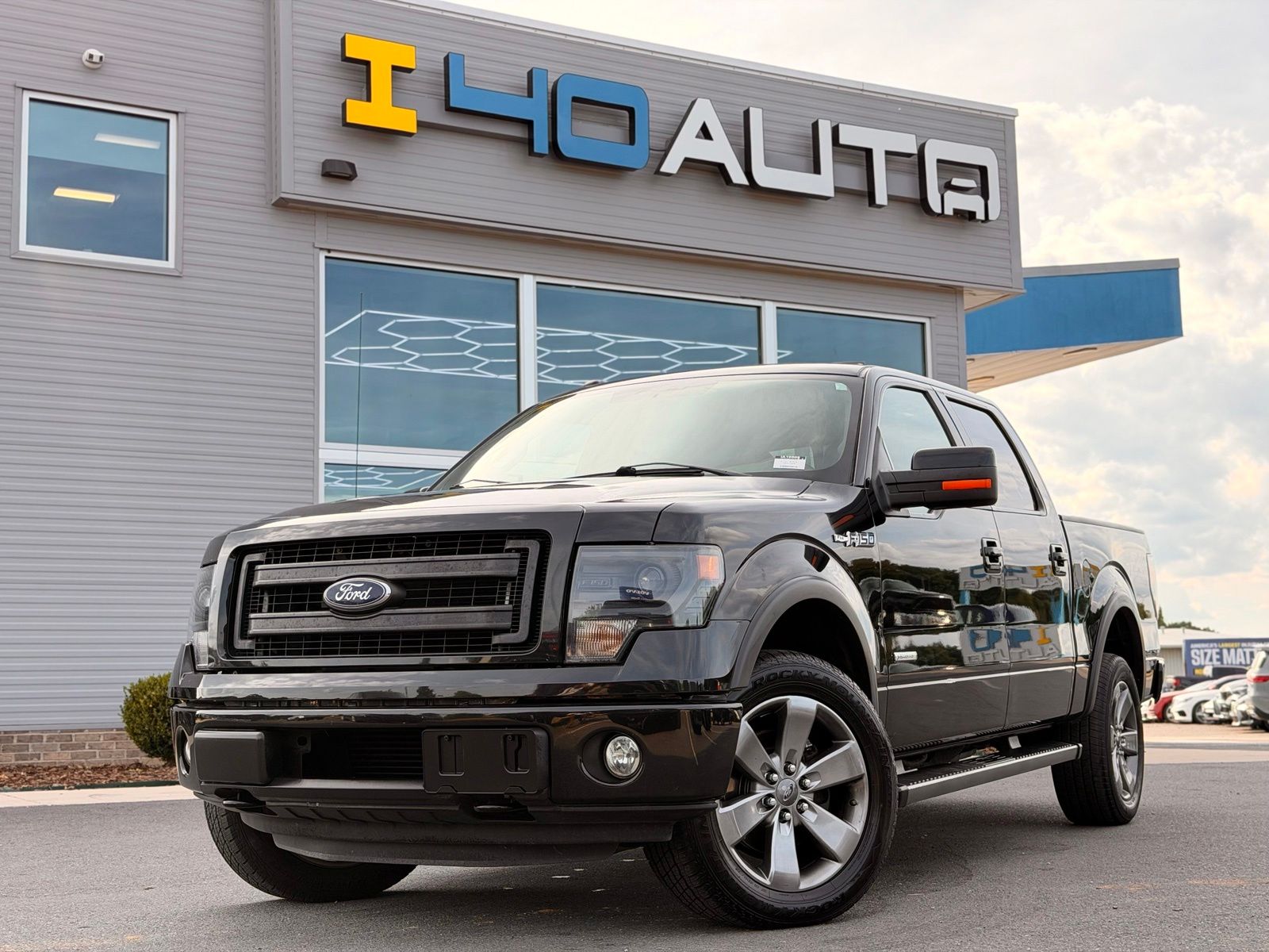 Tuxedo Black Metallic 2013 Ford F-150 Pickup Truck Four-Wheel Drive 6-Speed Automatic