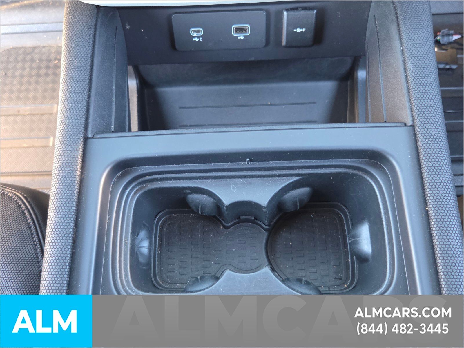 Used 2022 Silver Land Rover X-Dynamic S image 21