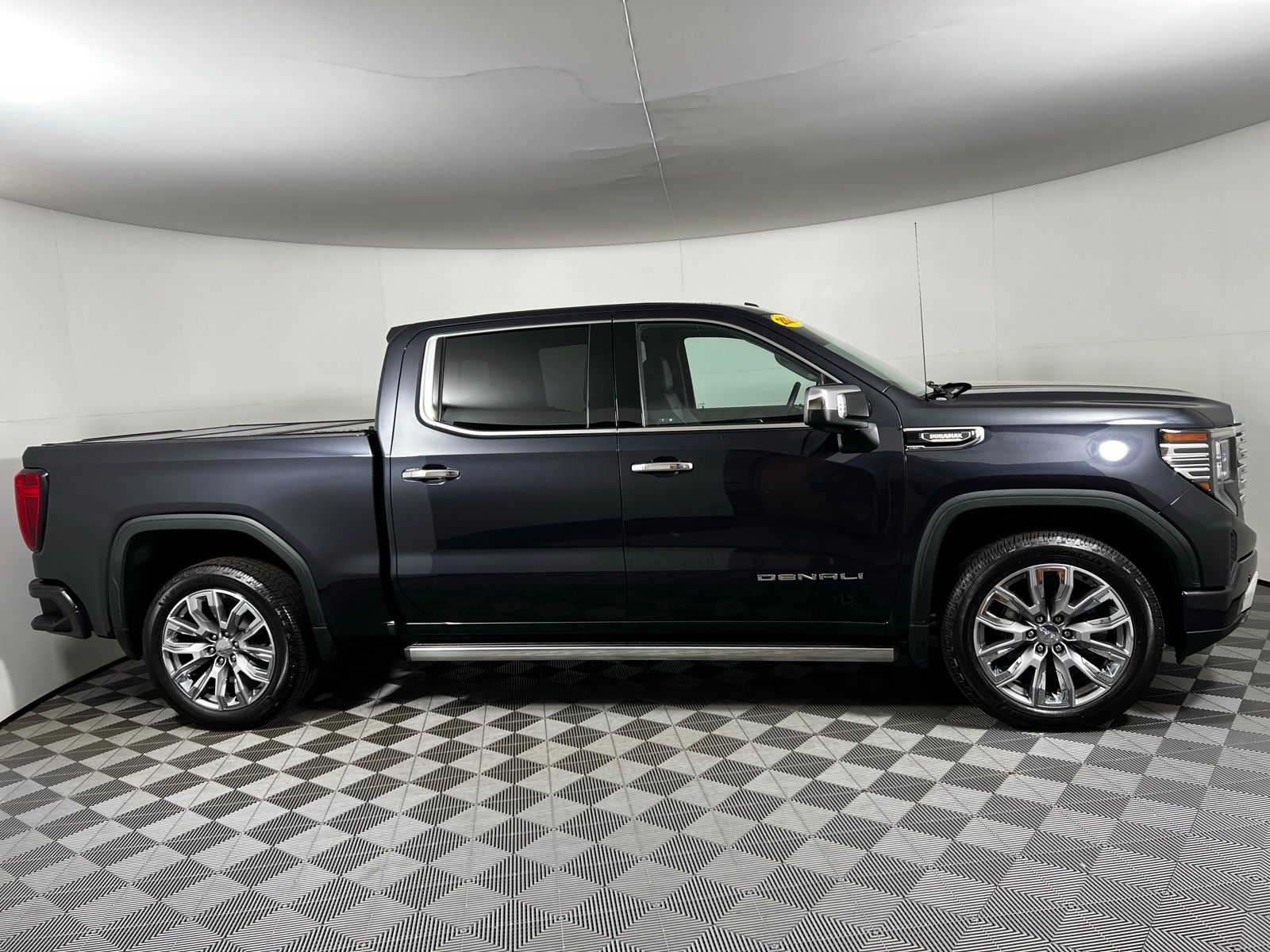 Thumbnail: 2023 GMC Sierra 1500 - 3