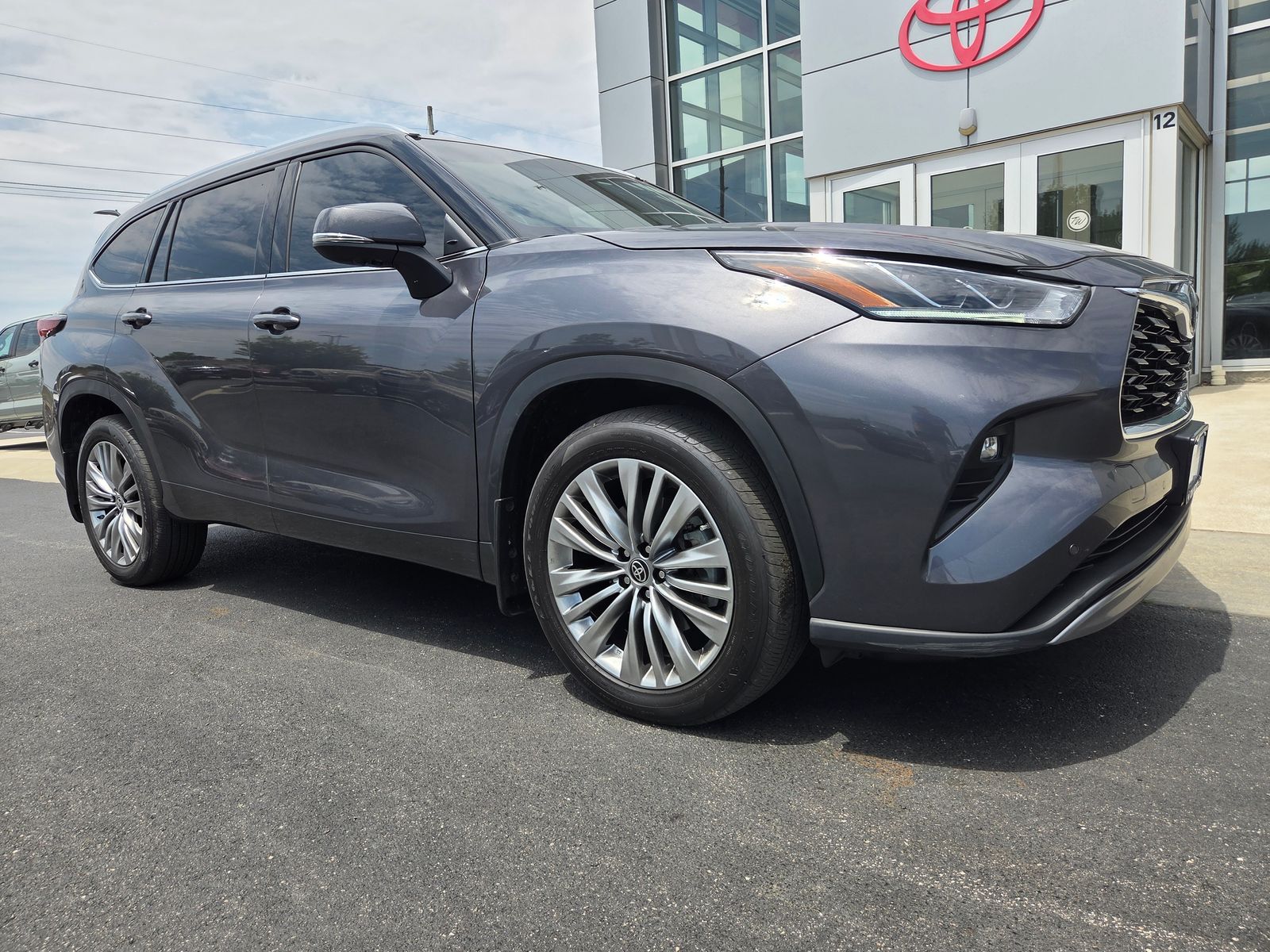 used 2024 Toyota Highlander car, priced at $47,395