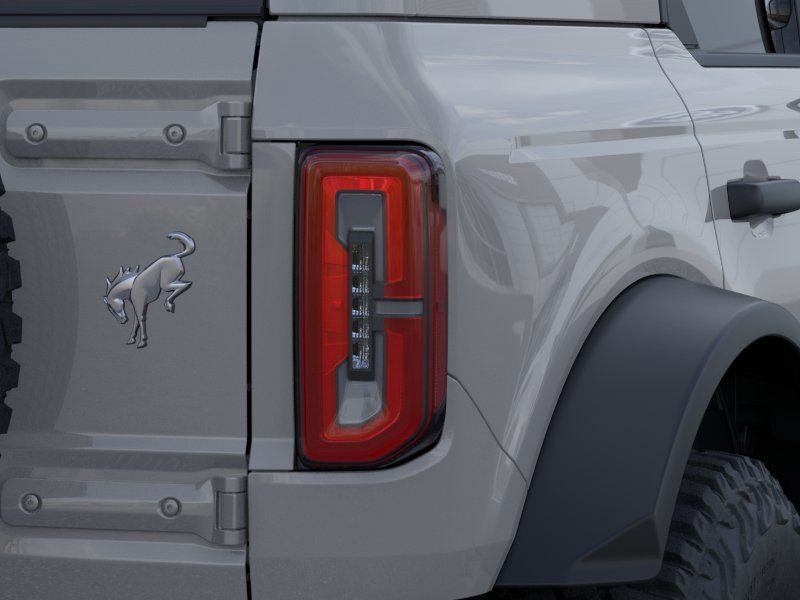 New 2026 Avalanche Gray Ford Badlands image 23