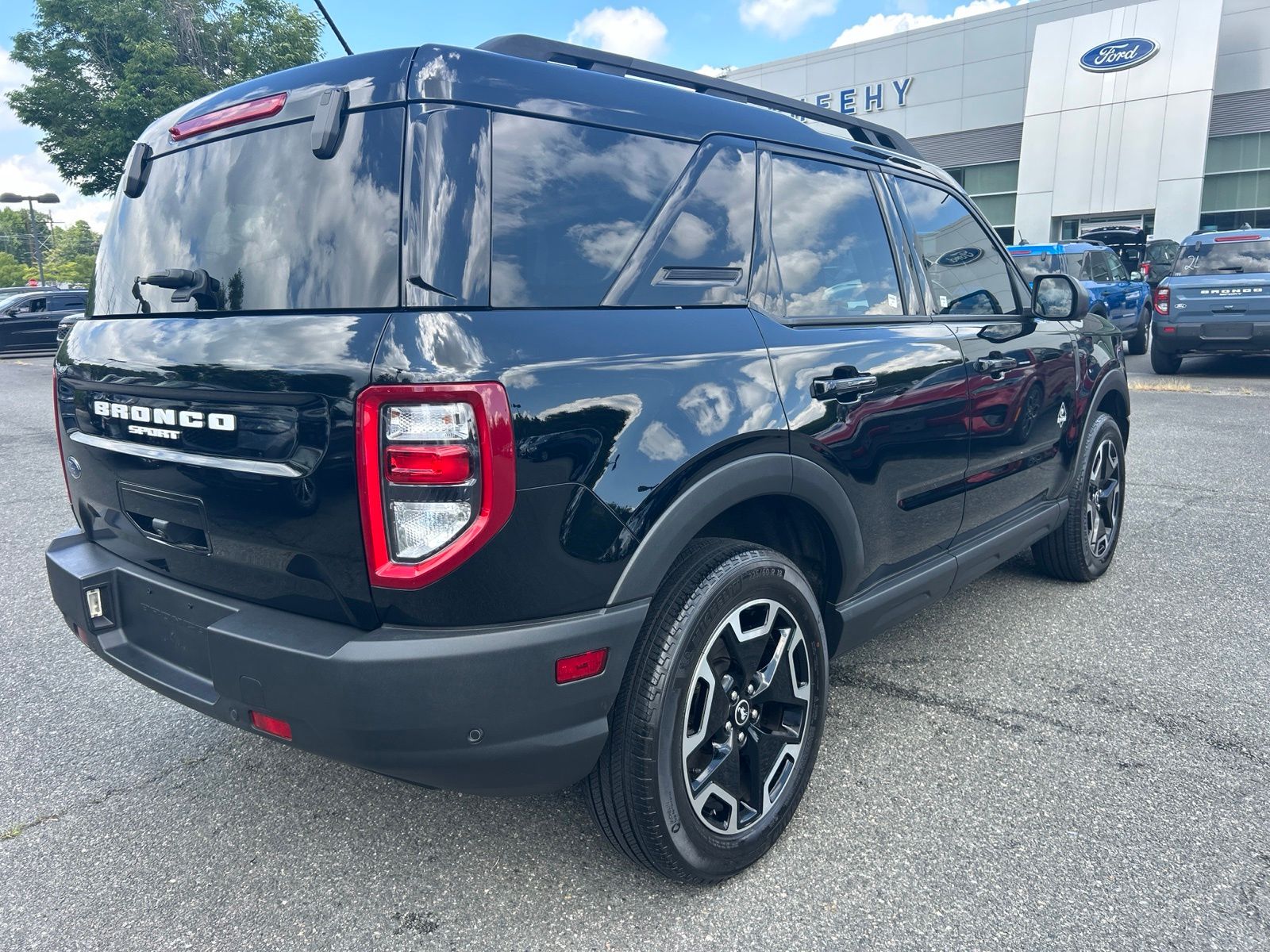 Certified Used 2023 Shadow Black Ford Outer Banks image 8