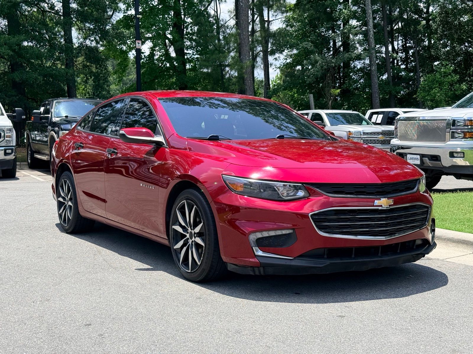 Cajun Red Tintcoat 2018 Chevrolet Malibu Sedan Front-Wheel Drive 6-Speed Automatic