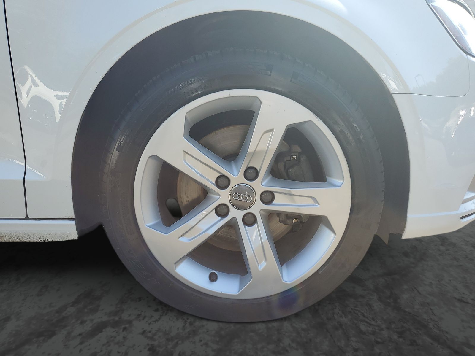 Vehicle photo