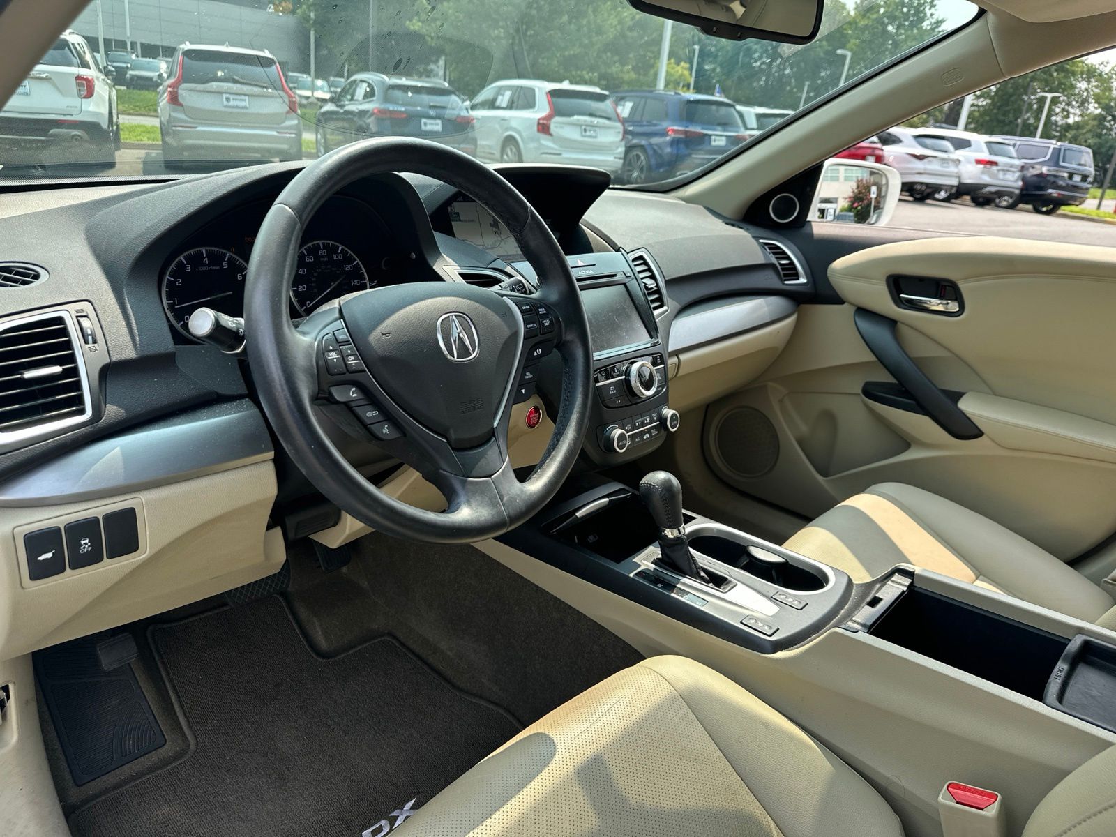 Used 2016 White Acura  image 32