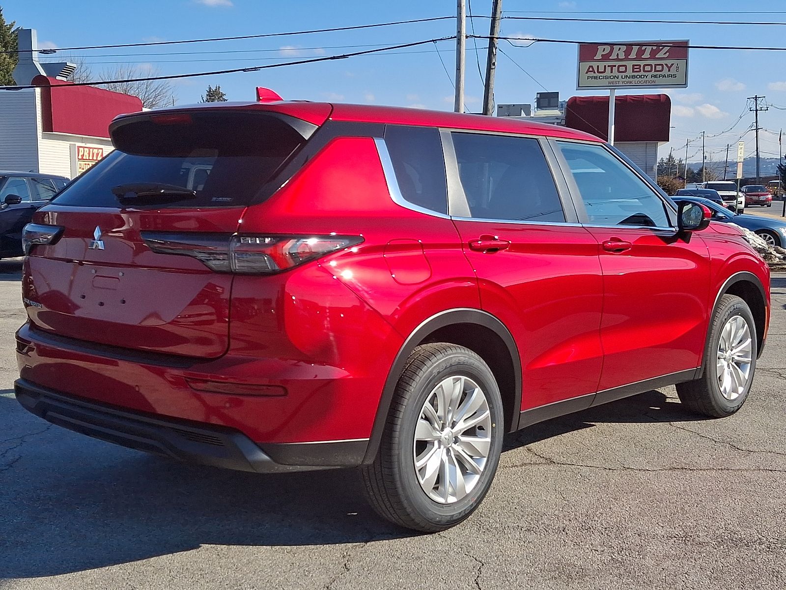 2026 Mitsubishi Outlander ES - Photo 7
