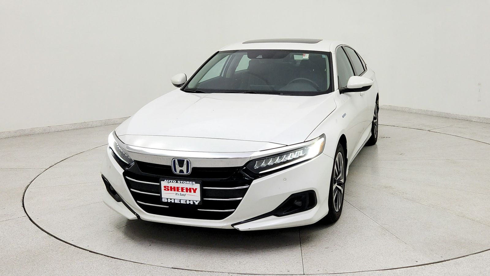 Used 2022  Honda EX-L image 2
