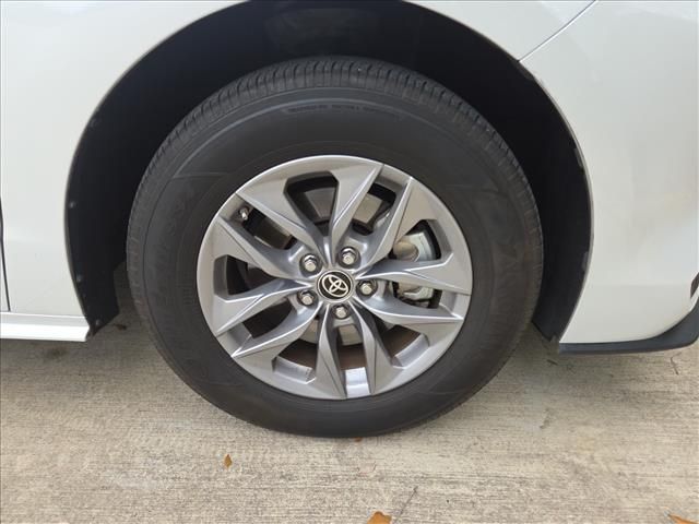 2025 Toyota Sienna XLE  at Gullo Toyota