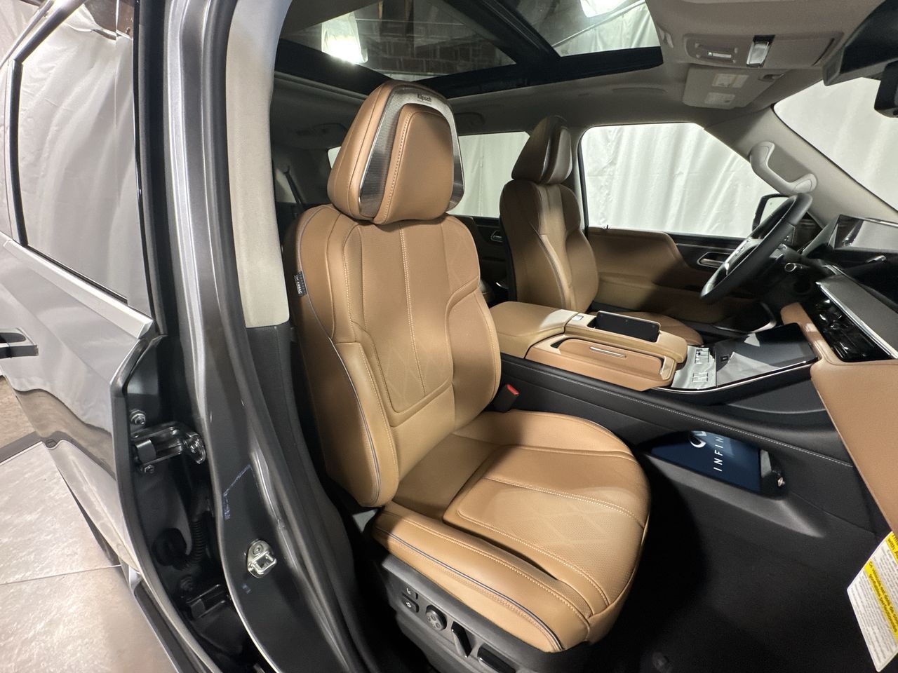 2025 Infiniti QX80 Sensory photo 27