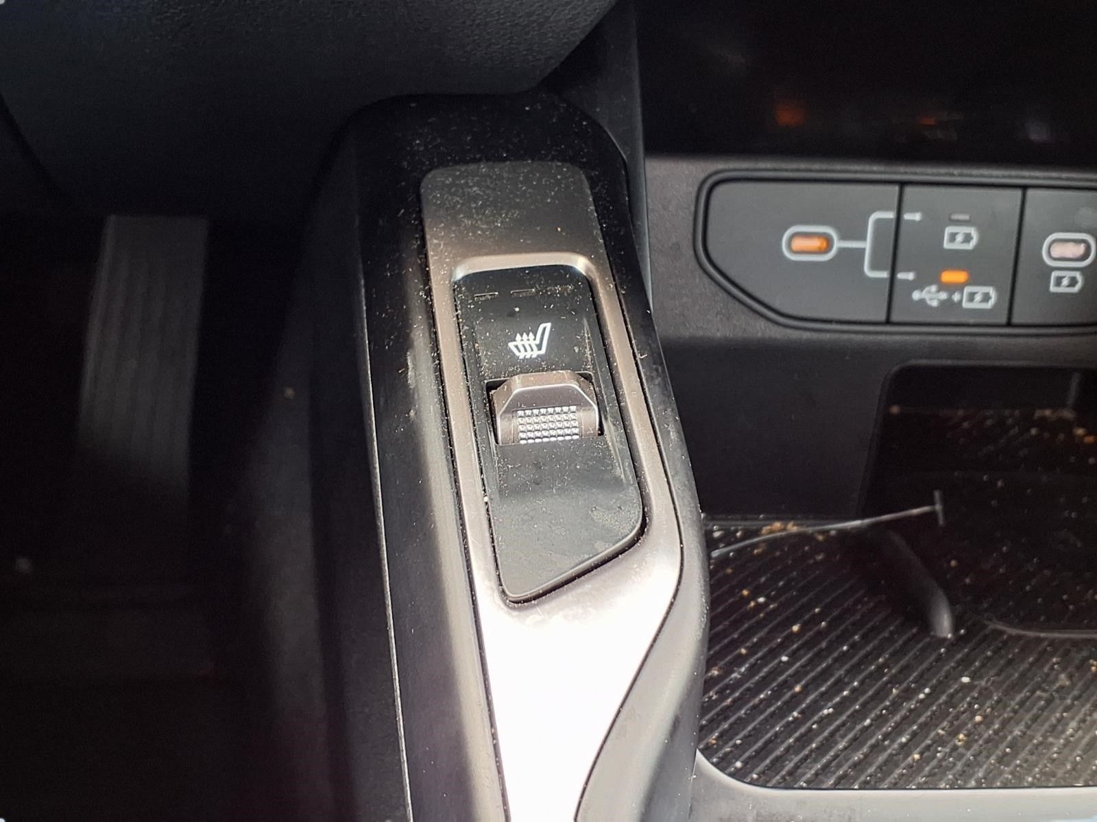 2025 Kia Sorento EX White at Classic Elite Chevrolet Sugar Land