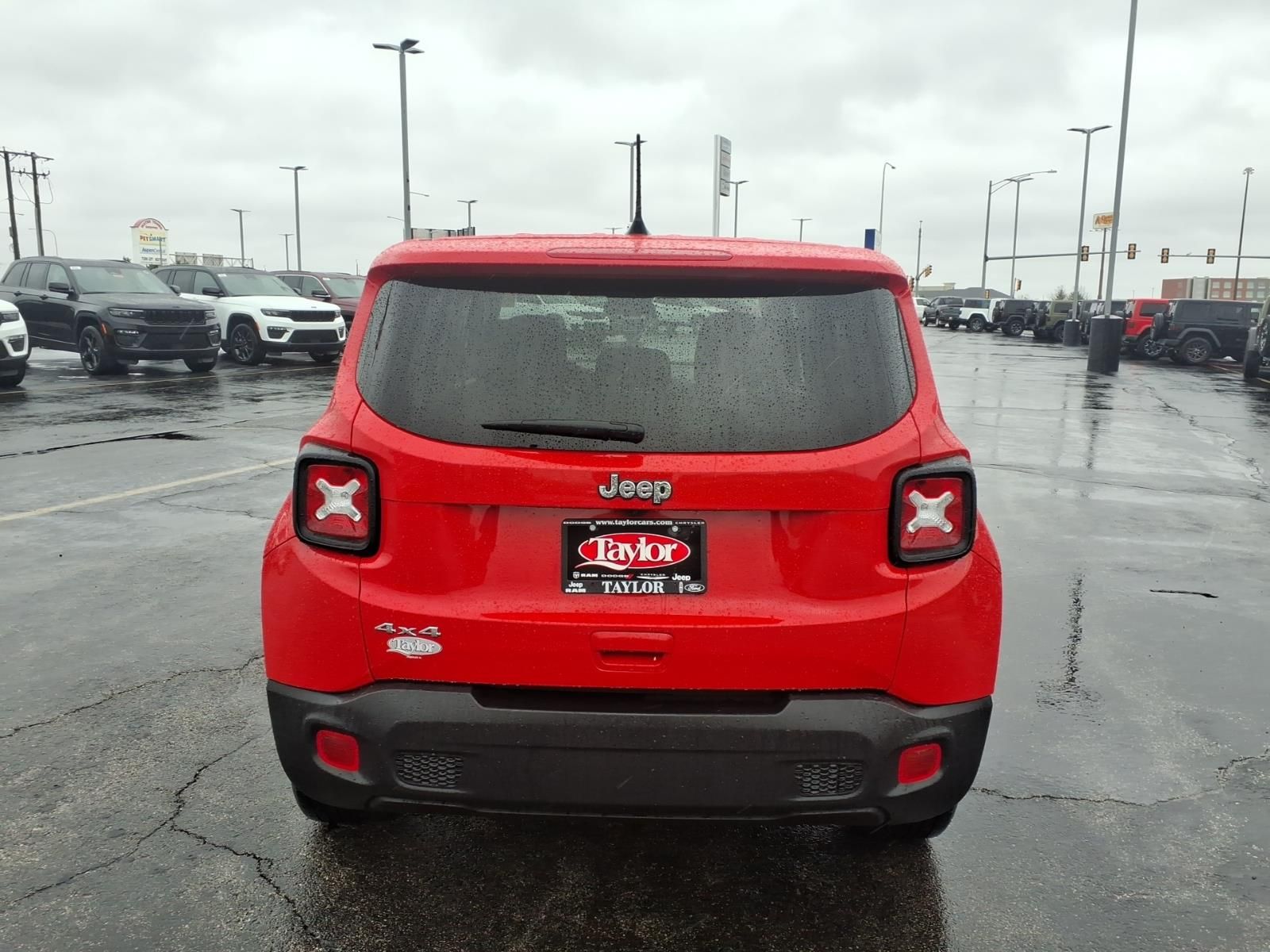 View vehicle photo 6