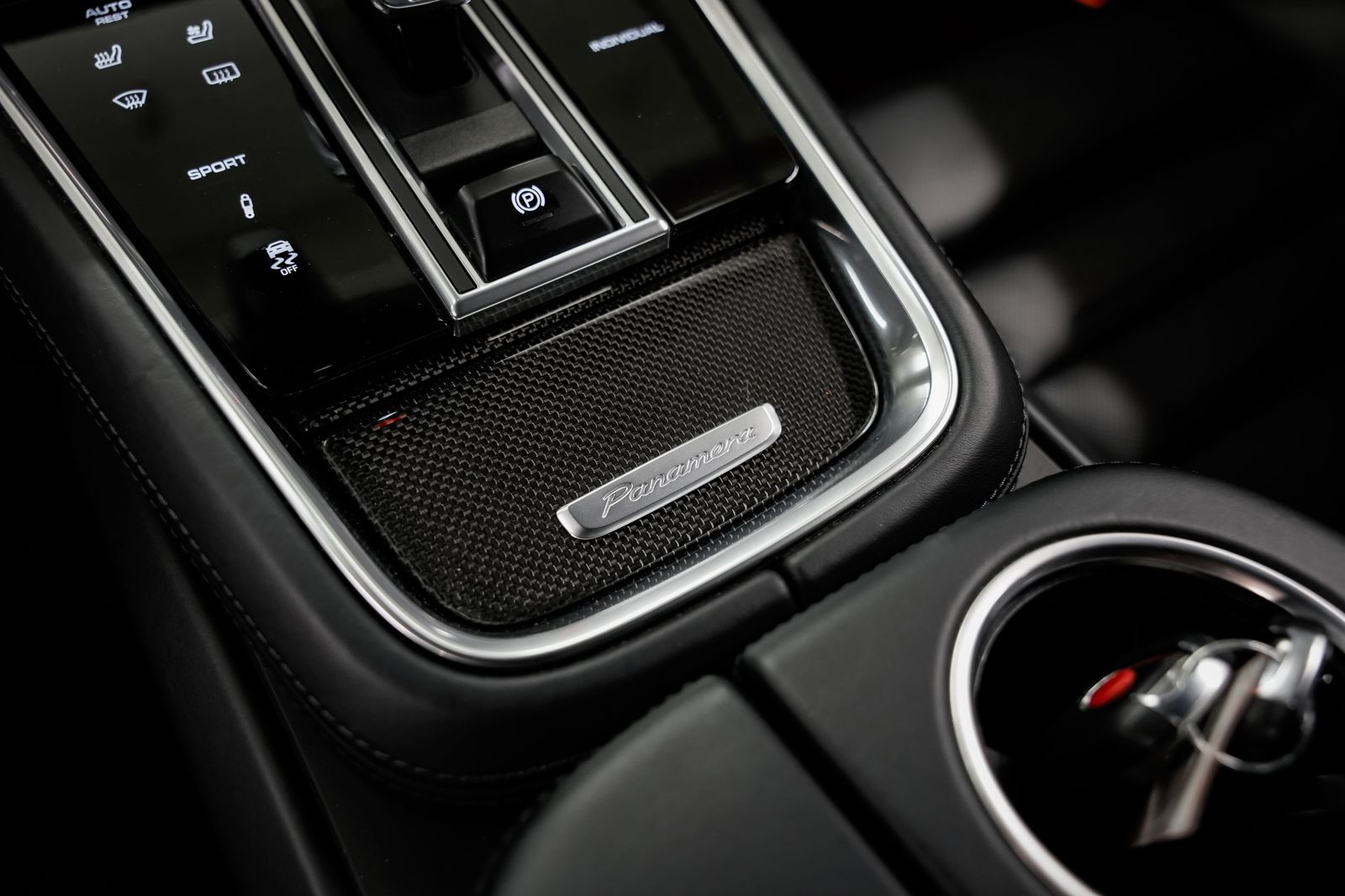 2018 Porsche Panamera Sport Turismo 4S — photo 14