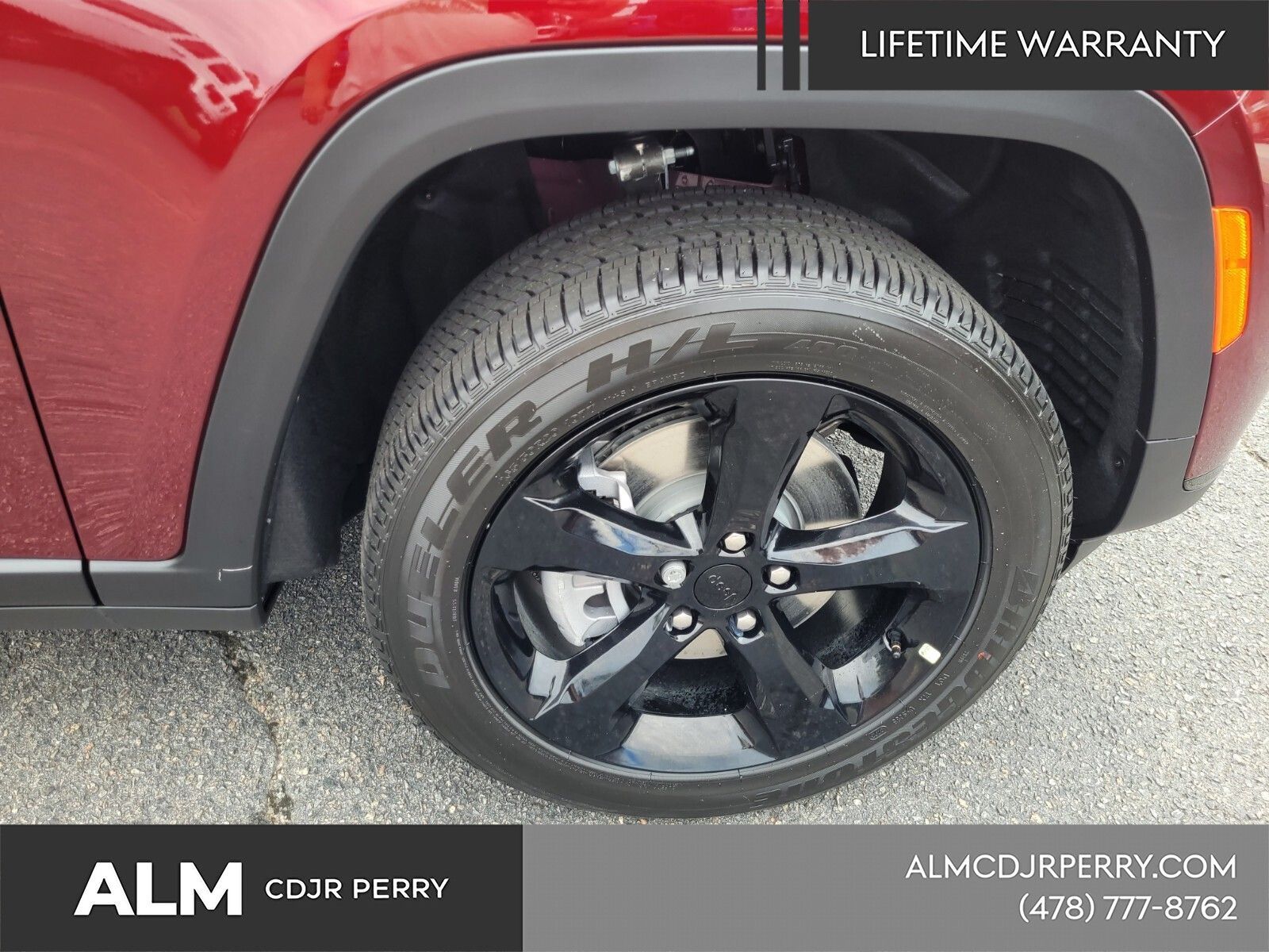 New 2025 Velvet Red Pearl-Coat Exterior Paint Jeep Altitude X image 18