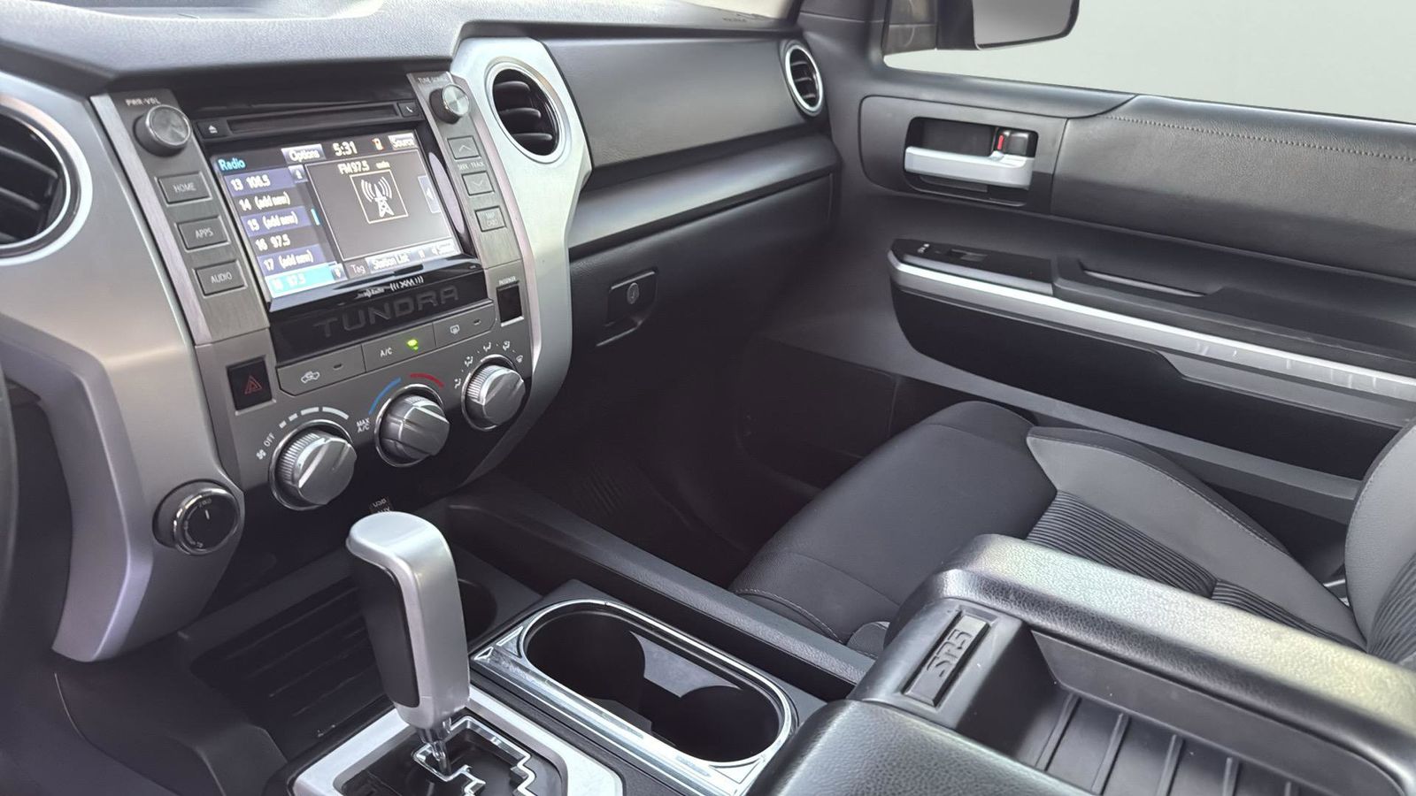 Used Car 2017 Toyota Tundra  Sr5 For Sale Under $30,000 In Austin, Texas