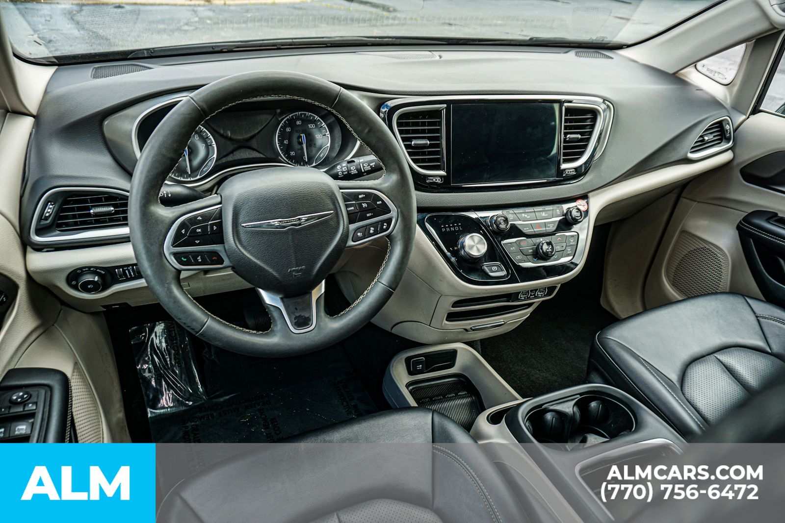 Used 2024 Black Chrysler Touring L image 28