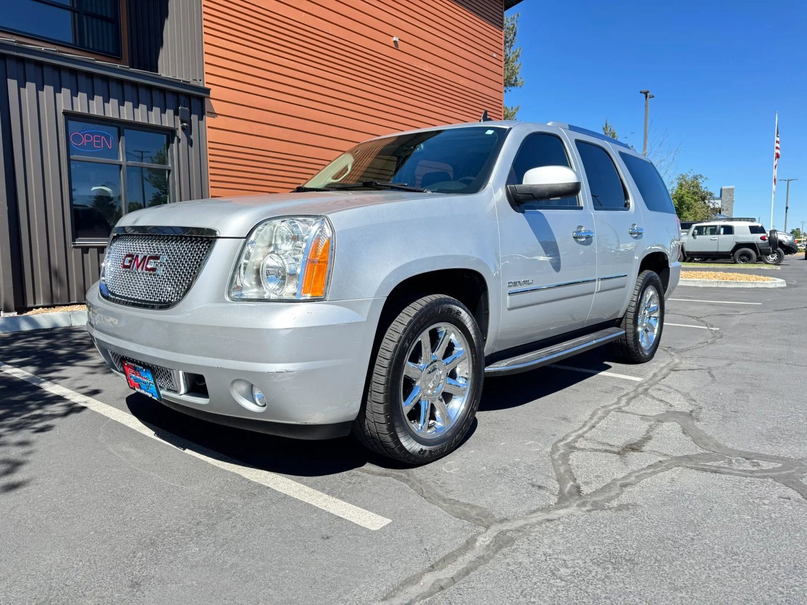 Quicksilver Metallic 2014 GMC Yukon Denali AWD SUV / Crossover All-Wheel Drive 6-Speed Automatic Overdrive
