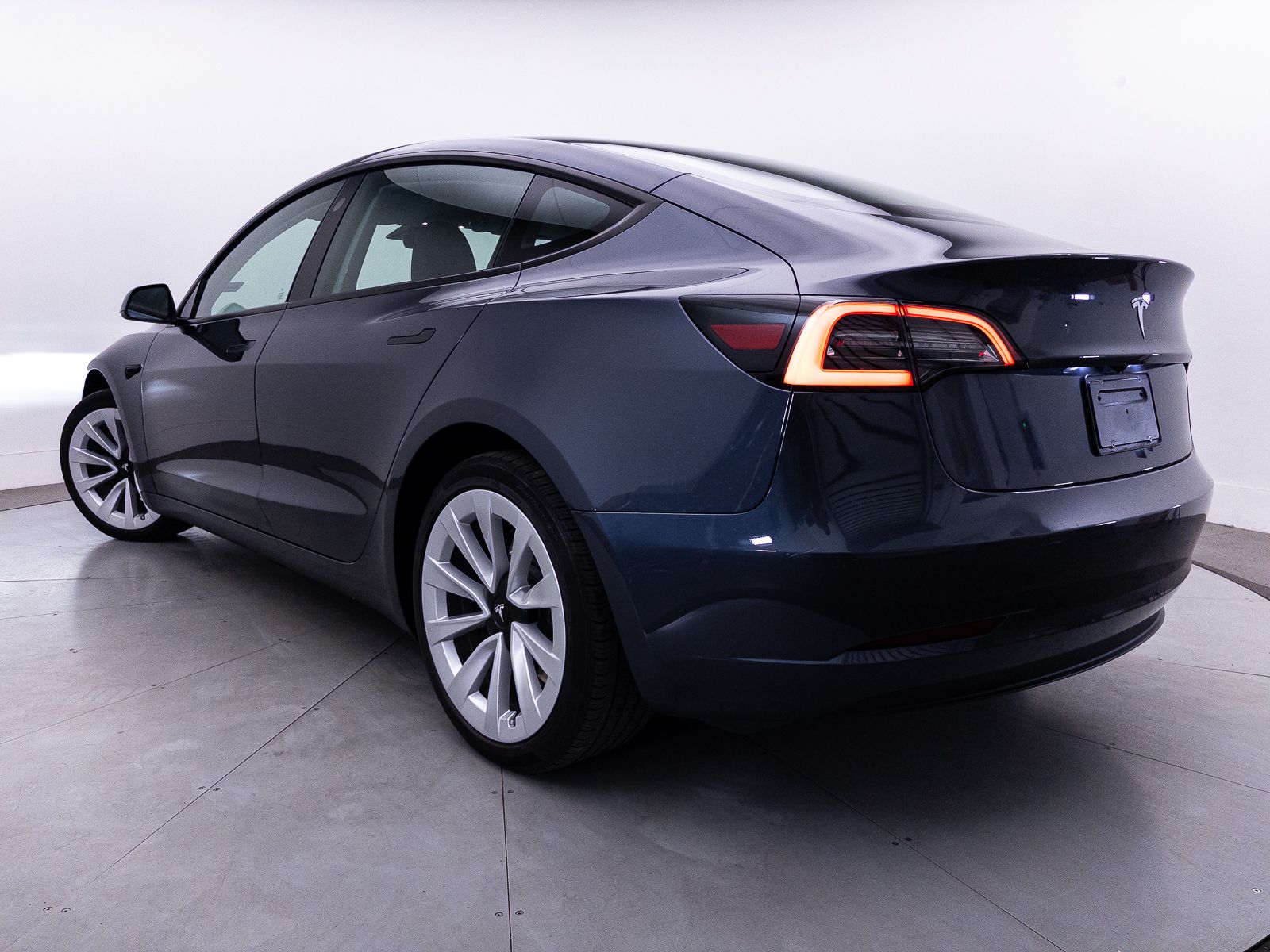 Used 2023 Tesla Model 3 Base with VIN 5YJ3E1EAXPF547567 for sale in Scottsdale, AZ