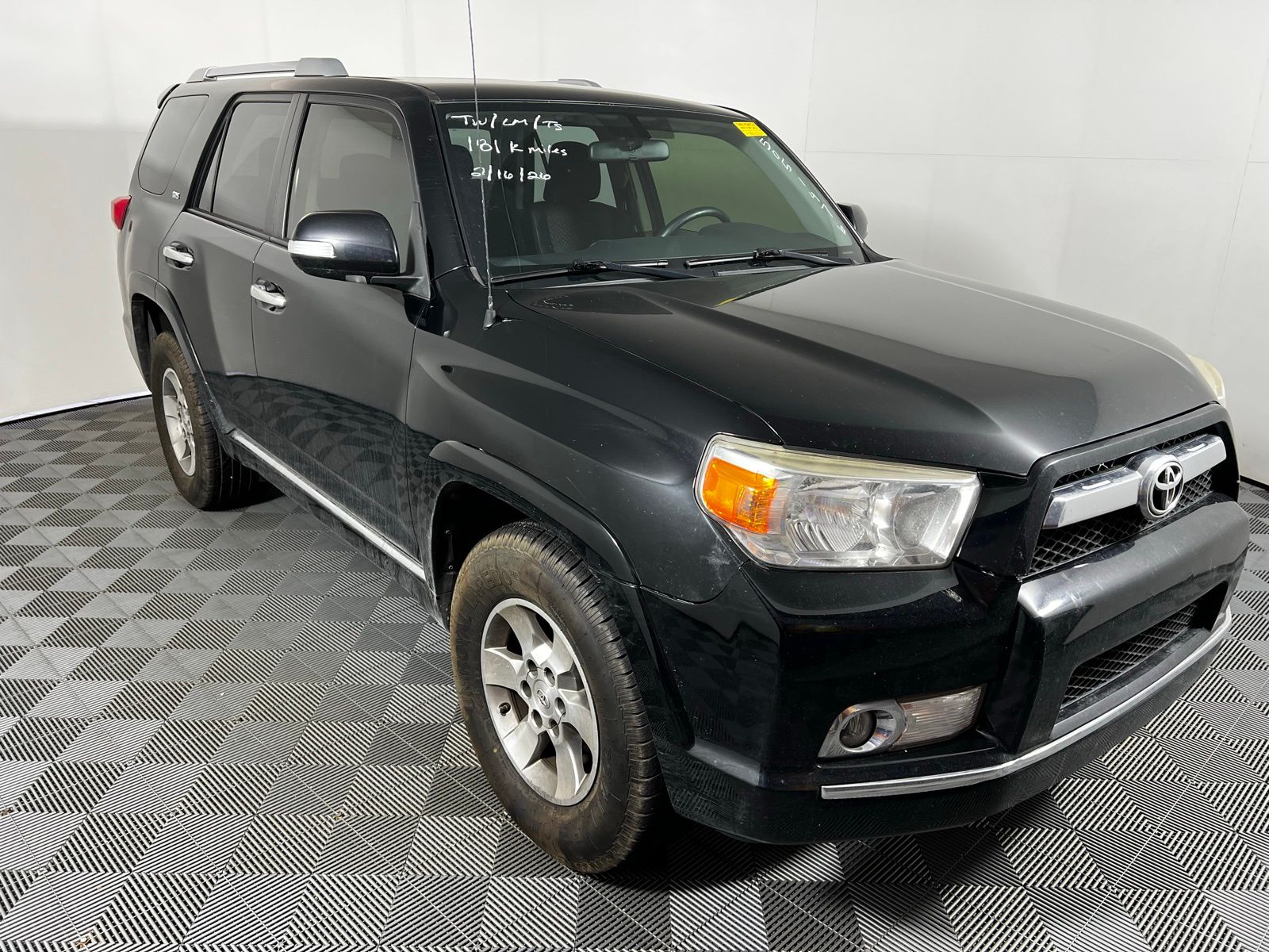 Thumbnail: 2013 Toyota 4Runner - 3