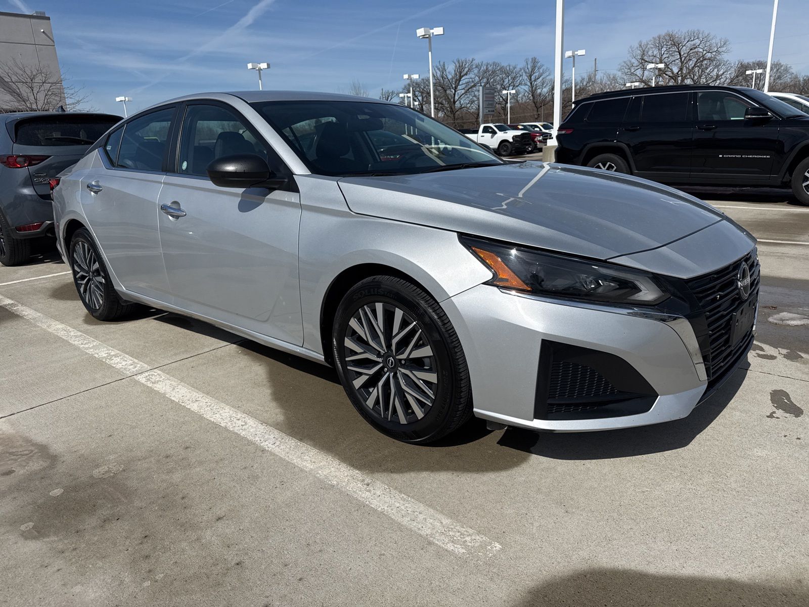 2024 Nissan Altima 2.5 SV FWD