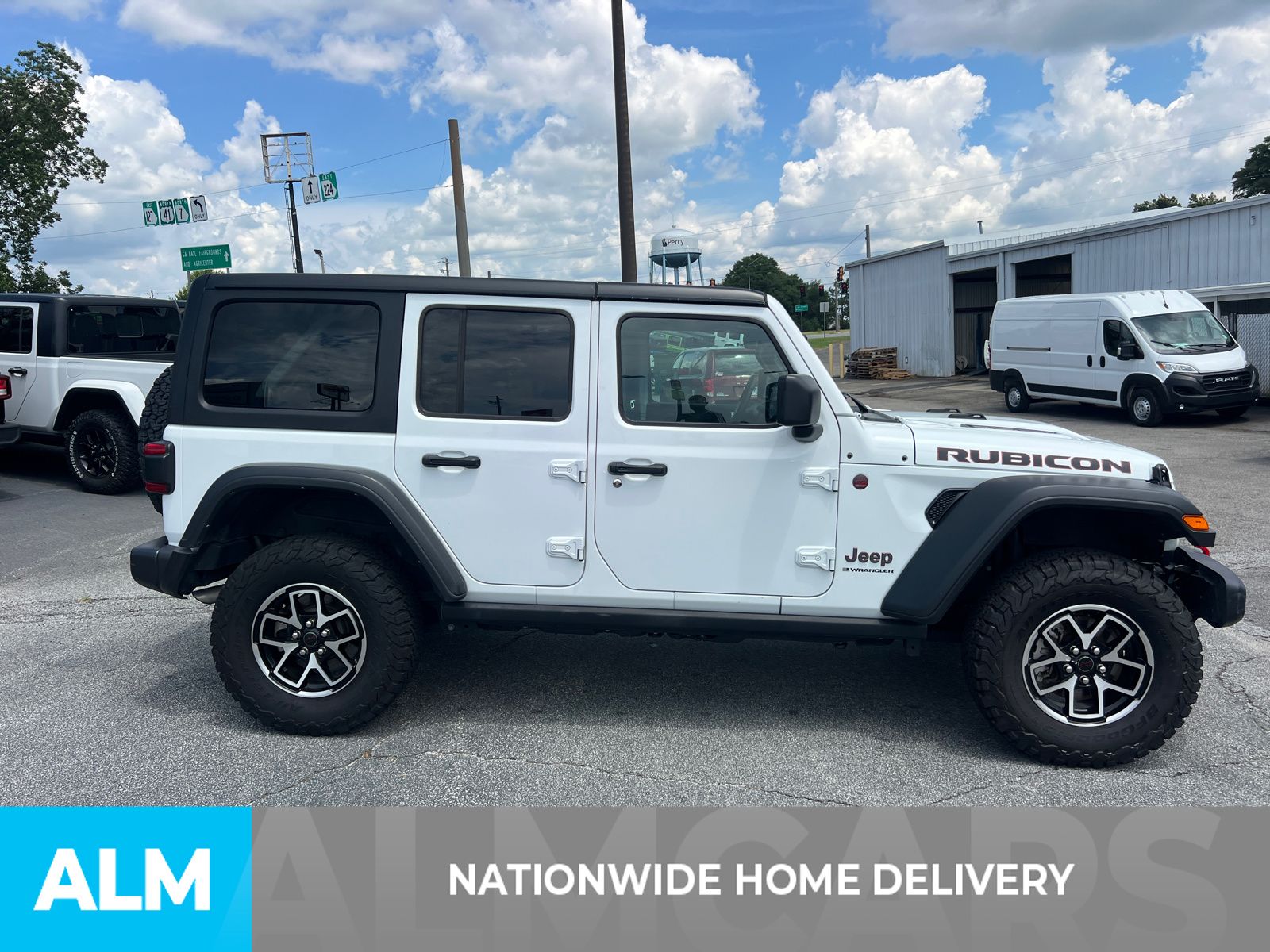 Used 2025 White Jeep Rubicon image 4