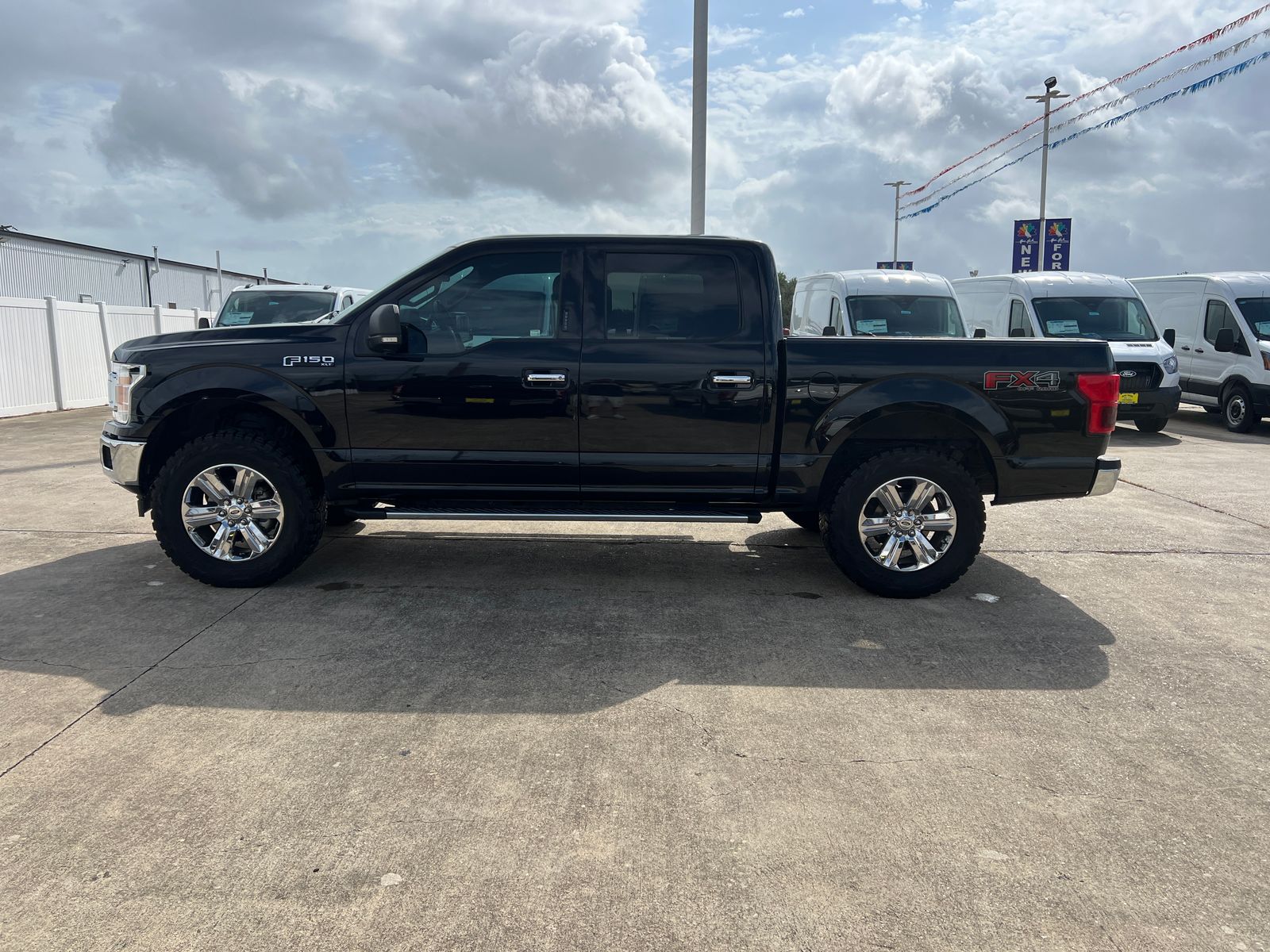 View vehicle photo 6