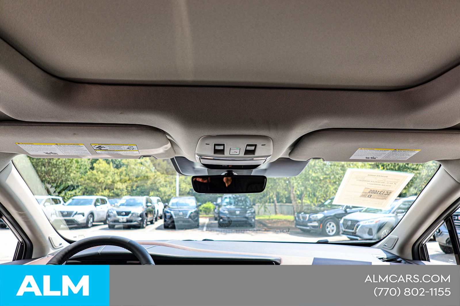 Used 2025 White Nissan Platinum image 40