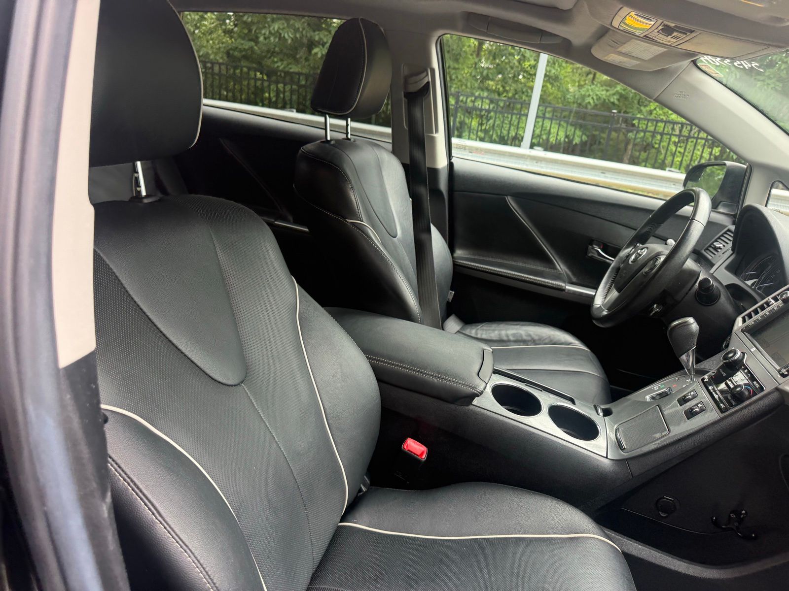 Used 2014 Black Toyota Limited image 34