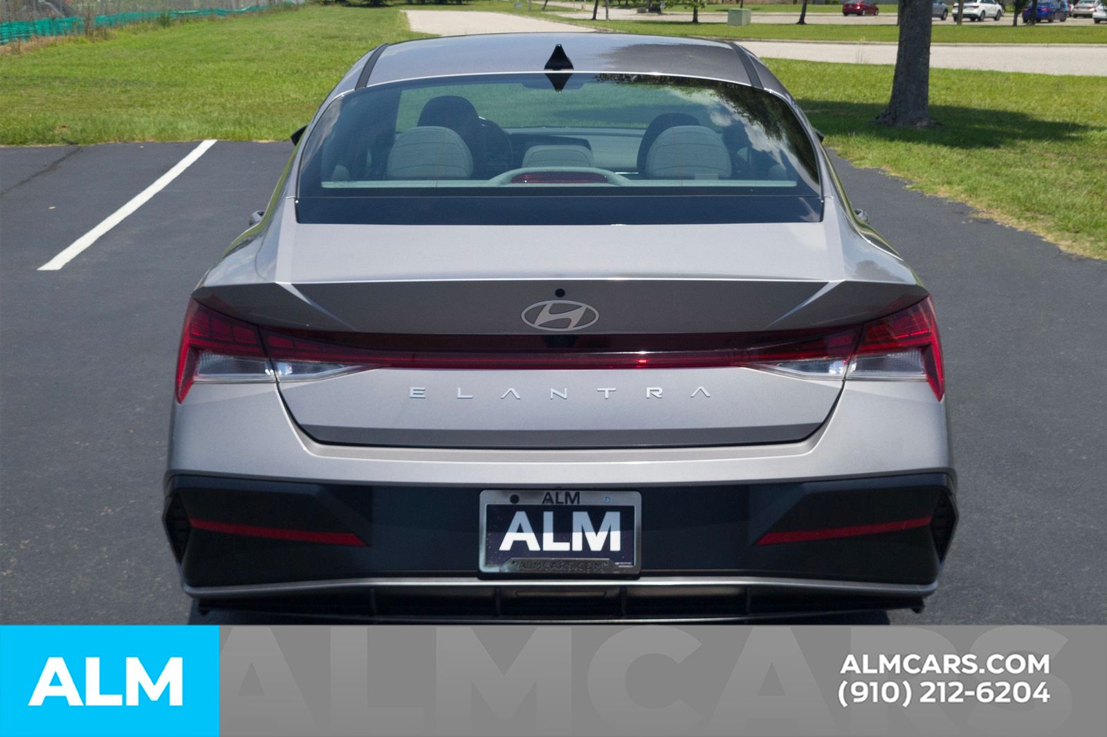 Used 2025 Fluid Metal Hyundai SEL Convenience image 7