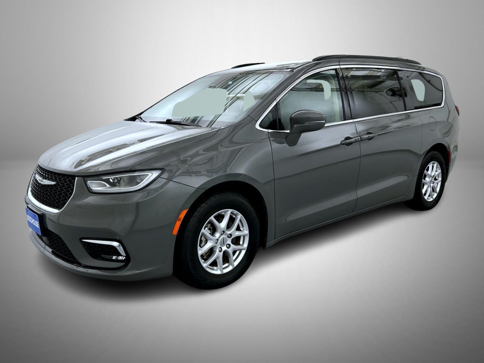 Ceramic Gray Clearcoat 2022 Chrysler Pacifica Minivan Front-Wheel Drive 9-Speed Automatic