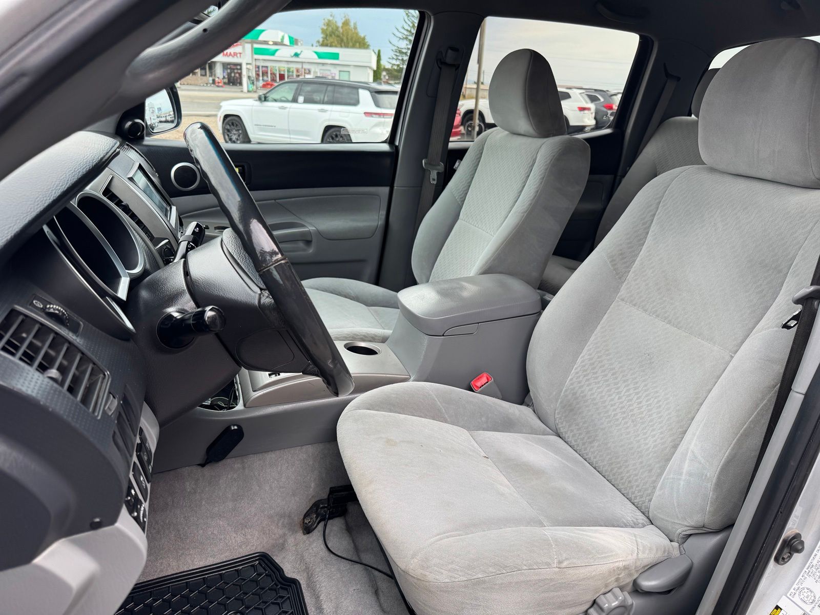 Used 2010 Toyota Tacoma Truck