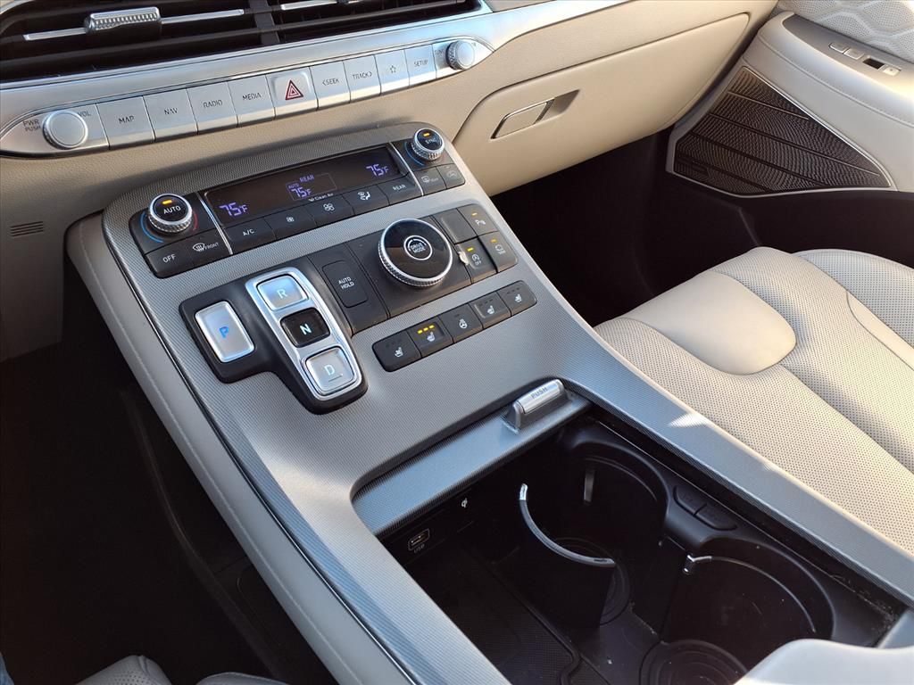 2021 Hyundai Palisade Calligraphy White at Victoria Chrysler Dodge Jeep Ram