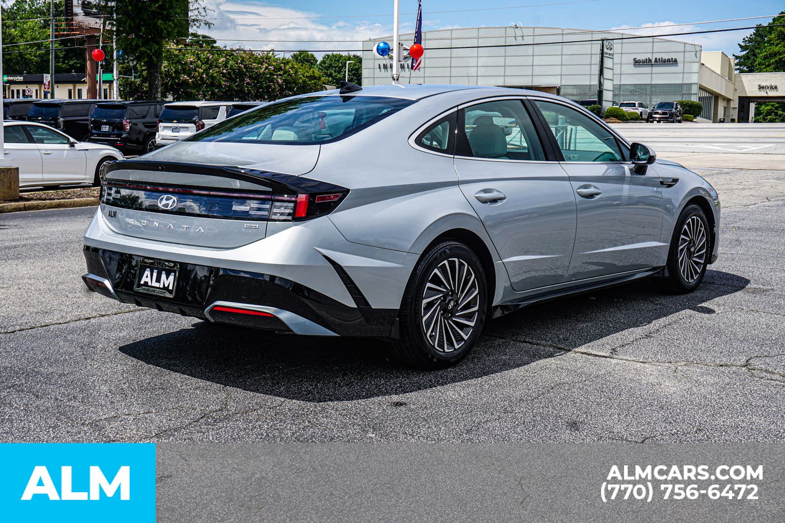 Used 2024 Silver Hyundai SEL image 6