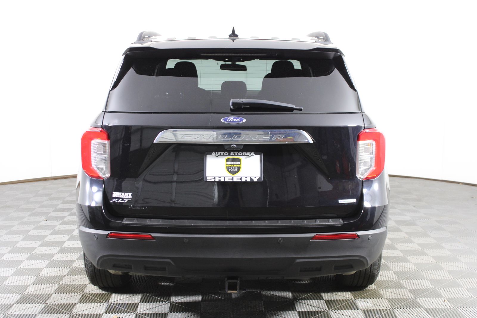 View vehicle photo 5