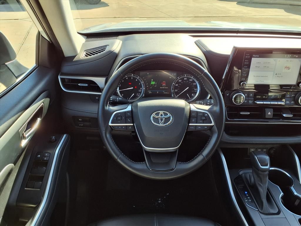 2022 Toyota Highlander XLE White at DeMontrond Mazda