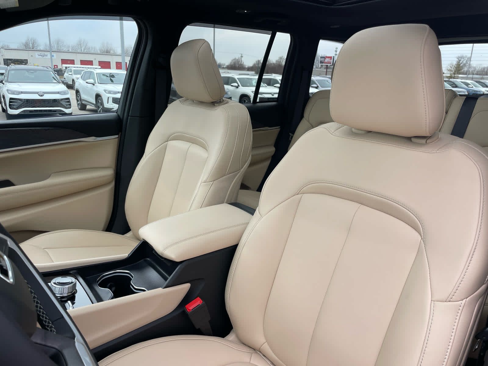 used 2025 Jeep Grand Cherokee car, priced at $41,250