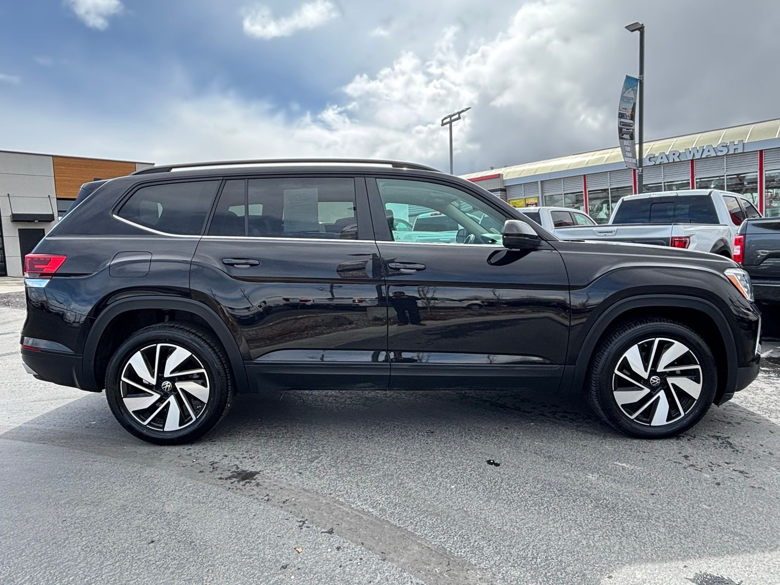 View vehicle photo 5