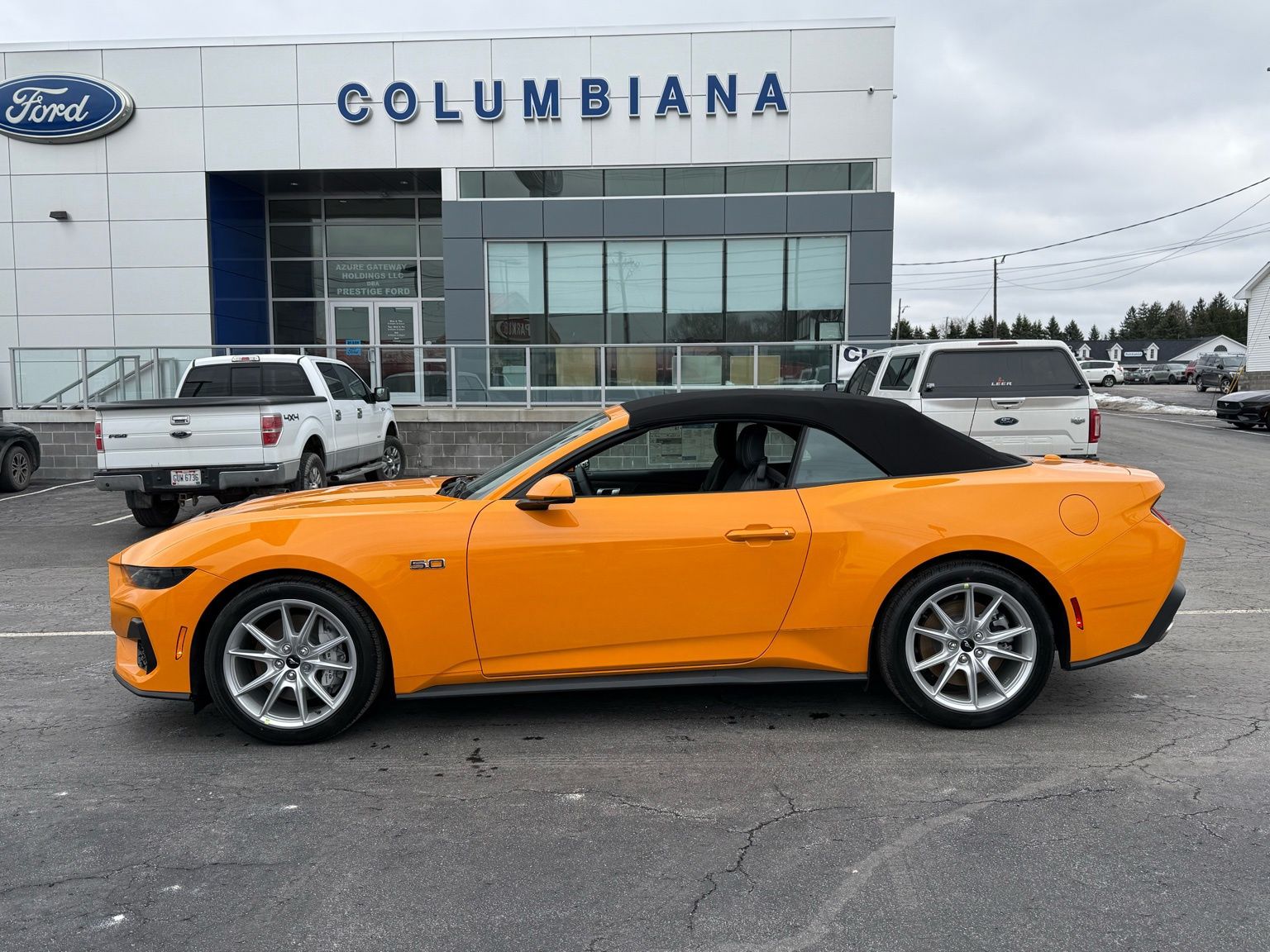 View vehicle photo 6