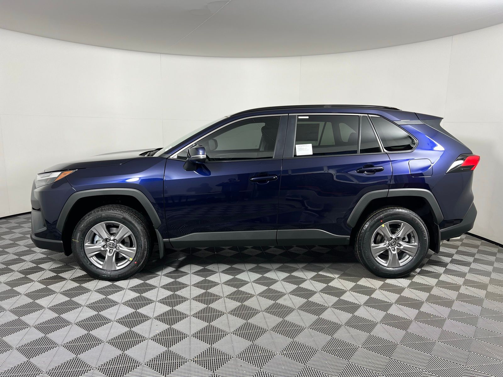 Thumbnail: 2025 Toyota RAV4 - 8