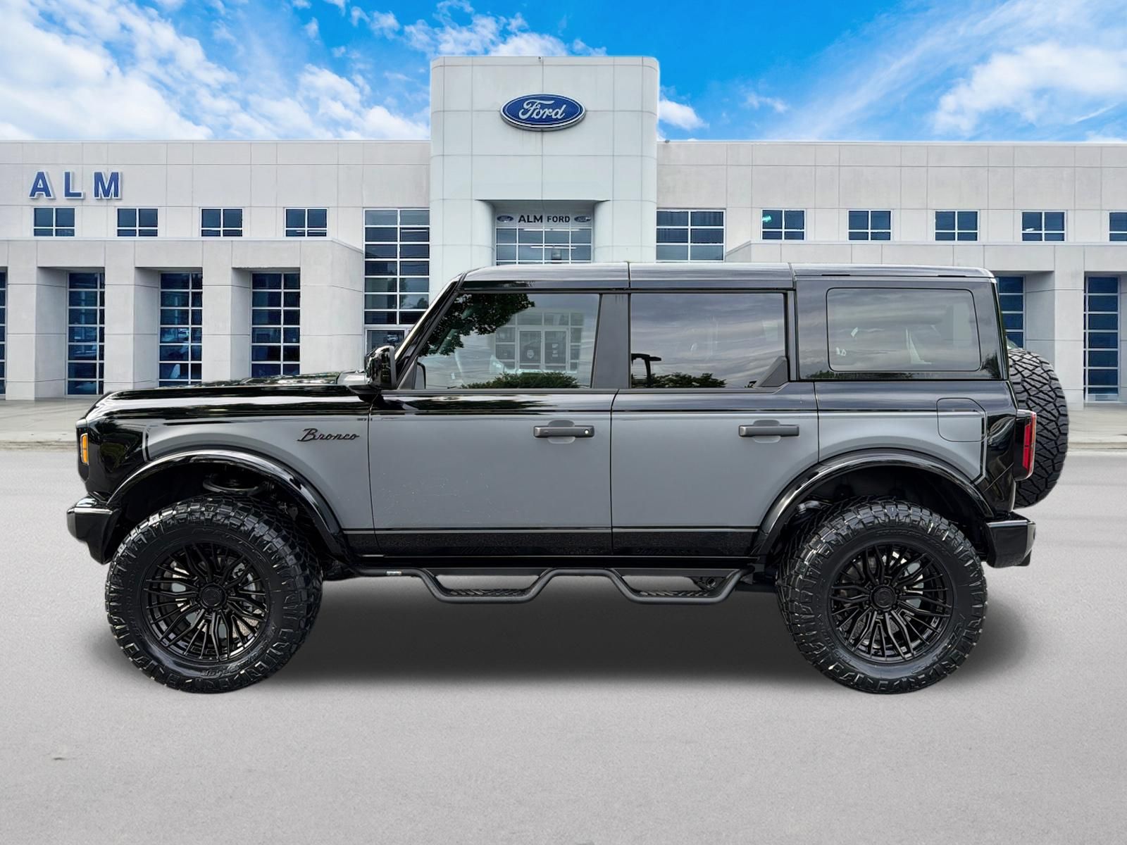 New 2026 Shadow Black Ford Outer Banks® image 9