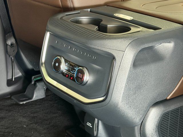 New 2027 Agate Black Metallic Ford King Ranch image 13