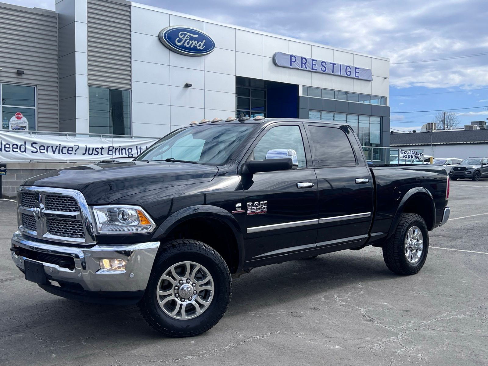 2018 RAM 3500 Laramie Crew Cab 4WD